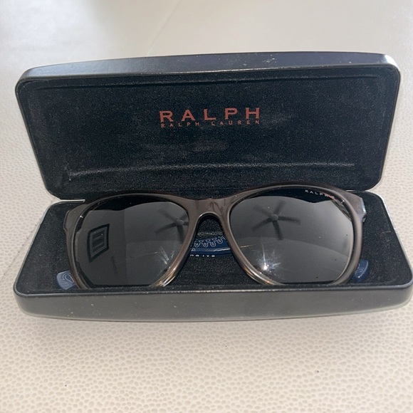 Ralph Lauren Women’s Polarized Gradient Brown Sunglasses/Case #RA5196 - Picture 1 of 11
